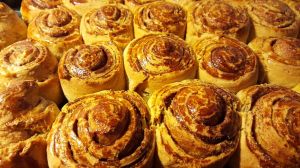 cinnamon_rolls_01